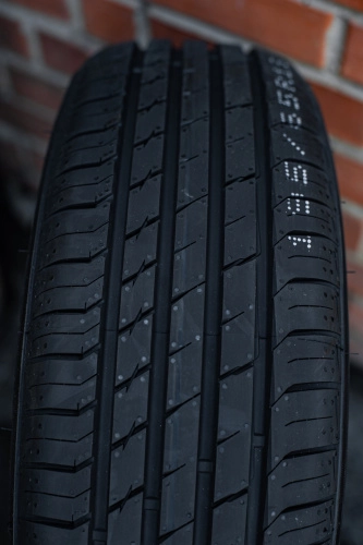 фото протектора и шины Atrezzo Elite Шина Sailun Atrezzo Elite 215/60 R16 99V