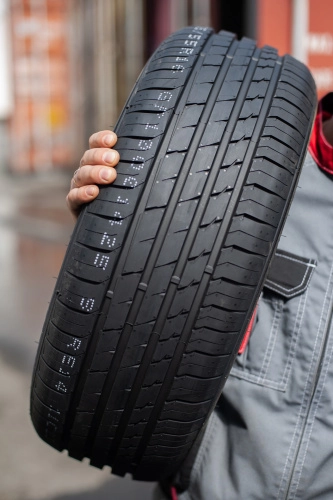 фото протектора и шины Atrezzo Elite Шина Sailun Atrezzo Elite 215/60 R16 99V