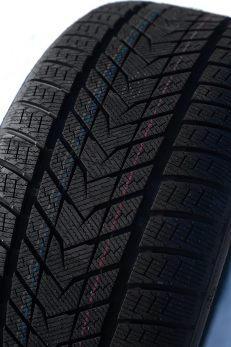 фото протектора и шины WINTERHAWKE II Шина ZMAX WINTERHAWKE II 285/40 R21 109H