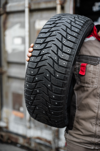 фото протектора и шины Ice Blazer WST3 Шина Sailun Ice Blazer WST3 215/65 R15 96T