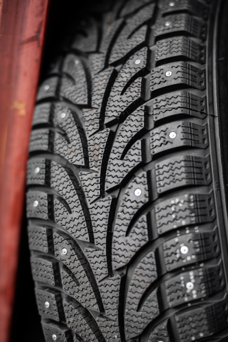 фото протектора и шины Ice Blazer WST1 Шина Sailun Ice Blazer WST1 205/70 R15 96T